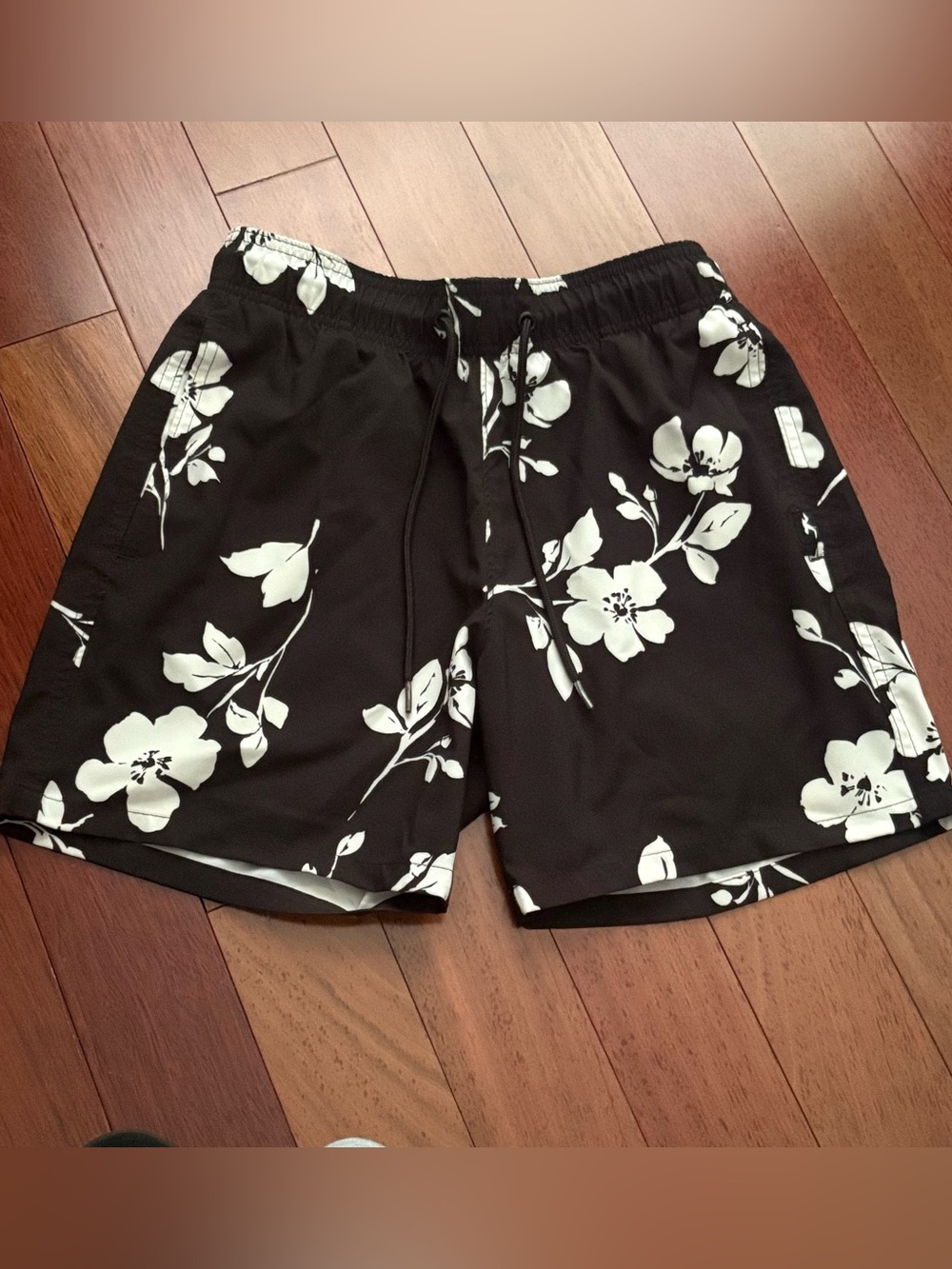 Hollister Black and White Floral Board Shorts Swim Shorts XS